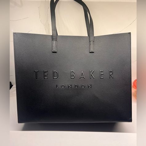 Stunning Black leather Ted Baker London Like New Tote Ted Baker London, Large Tote, Capsule Wardrobe, Ted Baker, In London, Black Leather, Like New, London, Wardrobe