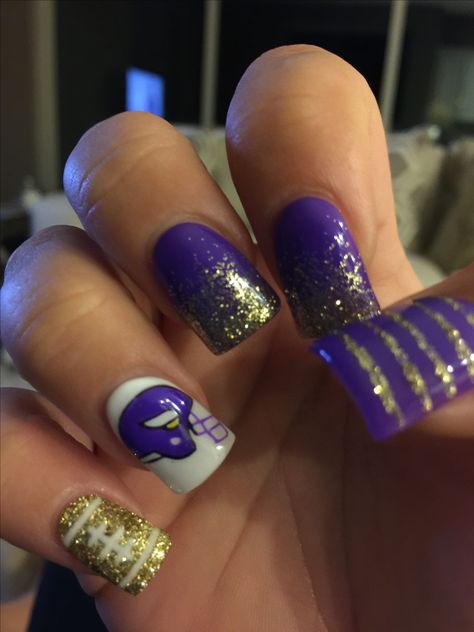 Vikings Nail Designs, Viking Nail Art Ideas, Vikings Nails, Viking Nails Designs, Minnesota Vikings Nails, Mn Vikings Nails, Football Nail Designs, Football Nail Art, Nfl Vikings