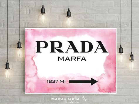 PRADA Marfa de Gossip Girl Lily van der Woodsen ACUARELA original 3 COLORES disponibles. Prada poster, fashion decoracion prada marfa 1837mi Prada Marfa Sign, Gossip Girl Party, Nyc Wall Art, Prada Marfa, Famous Pictures, Fashion Art Prints, Black Letter, Pink Watercolor, Girls Room Decor