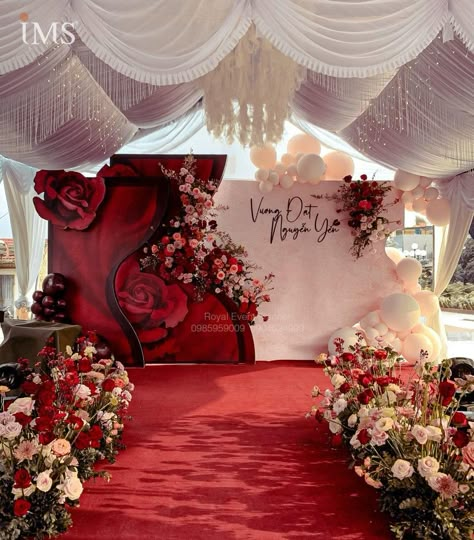 #HiBabi #RoyalEvent Sangjit Backdrop, Debut Theme, Chinese Wedding Decor, Unique Backdrop, Moodboard Wedding, Party Themes For Boys, Garland Backdrops, Boyfriend Anniversary, Wedding Decorations Ideas