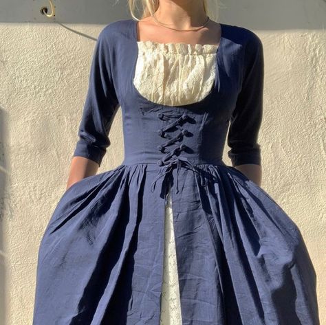 1800s Dresses, 1800s Clothing, Gaun Abad Pertengahan, 1800's Dress, Colin Bridgerton, 1800s Fashion, Gaun Fashion, Old Fashion Dresses, Dresses Aesthetic