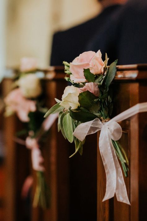 Wedding Church Decor, Pew Decorations, Wedding Pews, Classic Wedding Inspiration, Church Wedding Flowers, Cheap Wedding Decorations, Pew Ends, Ceremony Aisle, Hanging Chairs