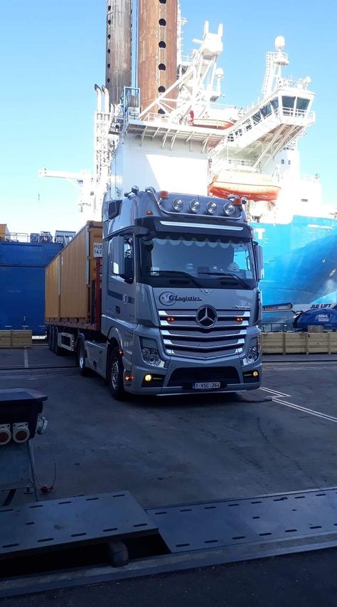 Actros Mercedes, Actros Truck, Truck Modified, Chevy Duramax, Mercedes Actros, Transport Truck, Pilots Aviation, Mercedes Truck, New Tractor