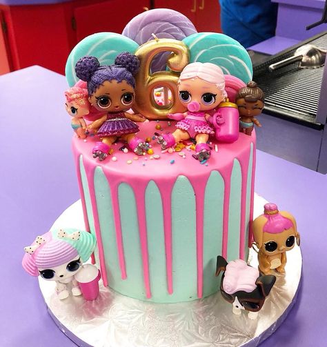 [Homemade] Red velvet LOL baby cake Surprise Birthday Cake, Suprise Birthday, Lol Doll Cake, Doll Birthday Cake, 7th Birthday Cakes, 6th Birthday Cakes, Lol Doll, Surprise Cake, Funny Birthday Cakes