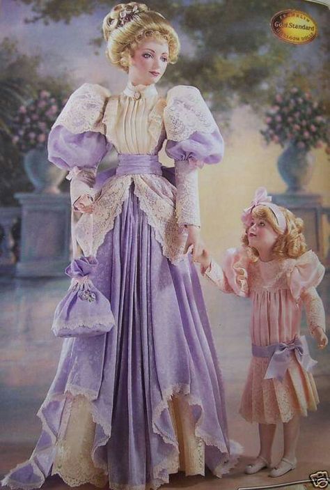 Promenade Mother & Daughter (1989)                                                   Gibson Girl Dolls by  Franklin Mint 1960s Looks, Doll Museum, Heirloom Dresses, Sculpted Doll, Lady Doll, Barbie Gowns, Victorian Dolls, Gibson Girl, China Dolls