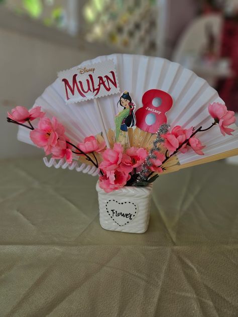 Mulan Centerpiece Ideas, Mulan Themed Birthday Party, Mulan Birthday Party Ideas, Mulan Party Decorations, Mulan Party Ideas, Mulan Birthday Party, Mulan Party, Mulan Birthday, Theme Bapteme