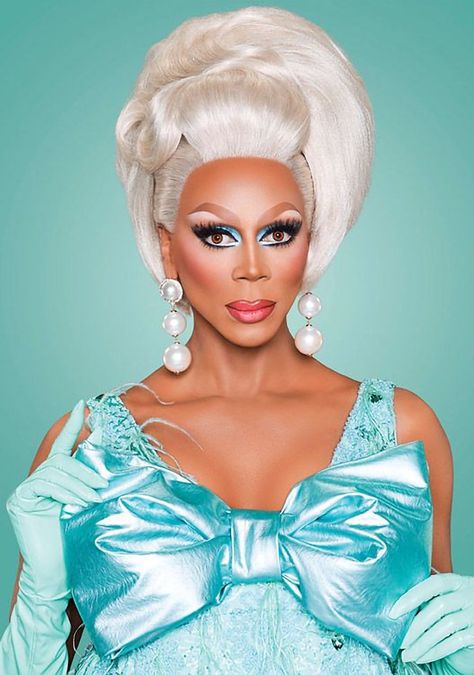 Rupaul Iconic Looks, Drag Race Outfits, Drag Outfits, Race Outfit, Iconic Looks, 50s Style, Rupaul Drag, Drag Queens, Rupauls Drag Race