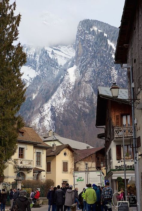 Alpine Village, Ski Vacation, French Alps, Future Travel, Ski Trip, Beautiful Places To Travel, France Travel, Oh The Places Youll Go, Europe Travel