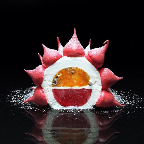 Dinara Kasko Fruit Coulis, Dinara Kasko, Strawberry Jelly, Pastry Art, Molecular Gastronomy, Beautiful Desserts, Fancy Desserts, Sweet Delights, French Pastries