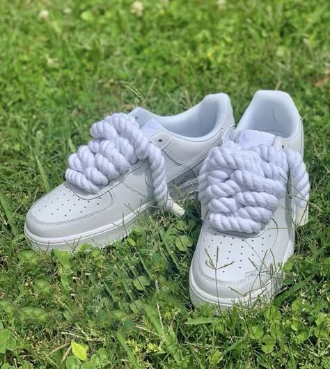 Nike Airforce 1 Women Outfit Ideas, Nike Airforce 1 Women Outfit, Airforce 1 Outfit, Af1 White, Sneaker Plug, Airforce 1s, Guys Fashion Swag, Nike Shoes Women Fashion, Goyard Wallet