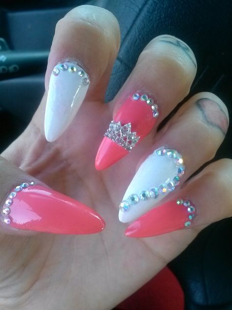 ♔Queen nails Pink Stiletto Nails, Almond Acrylic, Queen Nails, Stiletto Nails Designs, Super Nails, Get Nails, Hot Nails, Bling Nails, Fancy Nails