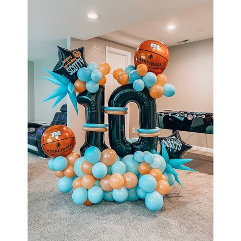 Basketball Birthday Balloons, Sports Balloon Bouquet, Basketball Balloon Bouquet, Basketball Balloon Garland, Tiffany Basketball, Basketball Balloons, Basketball Decorations, Boys Birthday Party Decorations, Bouquet Arrangement