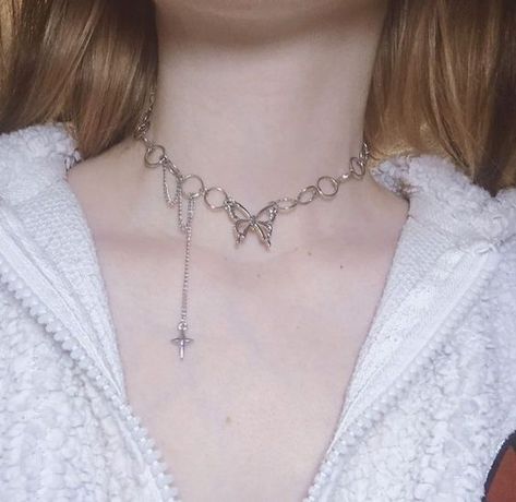 Silver Aesthetic Jewelry, Acubi Jewelry, Kalung Choker, Grunge Jewelry, Embellished Fashion, Pretty Jewelry Necklaces, Butterfly Decor, Handmade Jewelry Tutorials, Jewelry Accessories Ideas