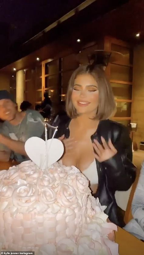 Kylie Jenner Birthday Cake, Turning 23, Kylie Jenner Birthday, Nobu Malibu, Kylie Birthday, Kyle Jenner, Thursday Afternoon, Kylie J, Pink Wedding Cake