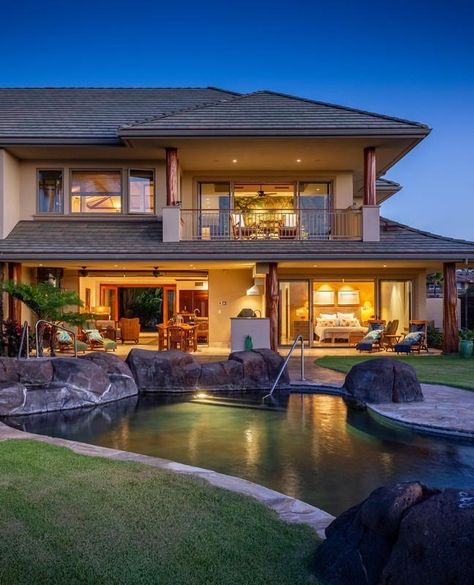 Hawaii Real Estate, Luxury Real Estate Marketing, Hawaii Homes, Luxury Estate, House Goals, Indoor Outdoor Living, House And Home Magazine, Luxury Property, Gated Community