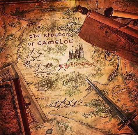 Camelot map Piri Reis Map, Bosnian Pyramids, Arthurian Legend, School For Good And Evil, Arthur Pendragon, Ancient Mysteries, Human Race, Ancient Aliens, King Arthur