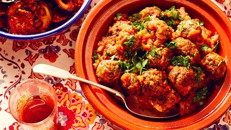 Kefta Recipe, Moroccan Meatballs, Salsa Tomatillo, Flavour Combinations, Spicy Eggplant, Zesty Chicken, Moroccan Cooking, Chicken Tagine, Tagine Recipes