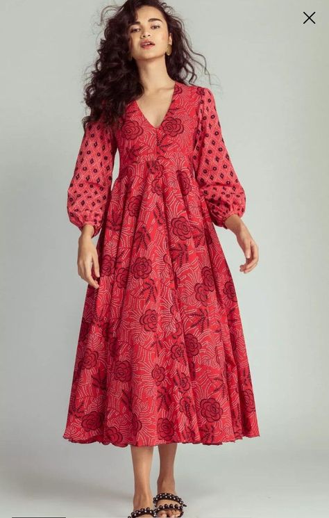 Maxi Dress Indian, Red Floral Maxi Dress, Simple Frock Design, Long Frock Designs, Stylish Kurtis Design, Trendy Outfits Indian, Simple Frocks, Simple Kurti Designs, Casual Indian Fashion