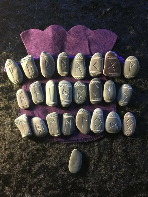 Runes Diy, Nordic Witch, Diy Witchcraft, 13 Moons, Celtic Magic, Rune Viking, Ancient Runes, Pagan Decor, Pagan Crafts