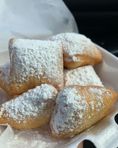 Beignets Aesthetic, Charleston Food, Summer Baking, Homemade Snacks, Bakery Cafe, Recipes From Heaven, Beignets, Food Obsession, Pretty Food