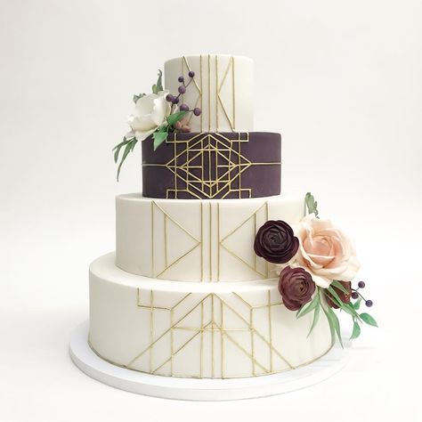 Art Deco Wedding Cake, Wedding Cake Art, Art Deco Wedding Theme, Blush Wedding Cakes, Art Deco Cake, Happy Cake, Marsala Wedding, Gorgeous Wedding Cake, Gold Wedding Cake