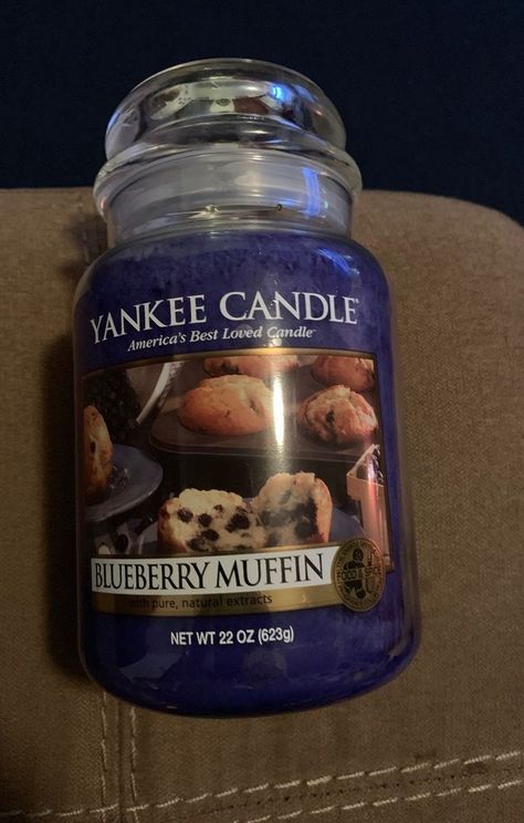 Muffin Candle, Sweet Candle, Jonathan Smith, Yankee Candle Scents, Candle Obsession, Yankee Candles, Pretty Candle, Bath Body Works Candles, Lorelai Gilmore