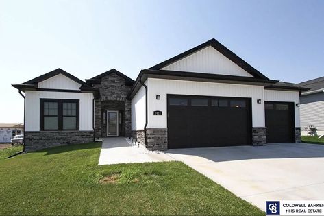 Black White And Grey Exterior House, Grey White Black House Exterior, White House Esthetics, Black And Grey Home Exterior, Black White And Grey House Exterior, White And Black Stucco House, White And Grey Exterior House, Dark Gray House Exterior Black Trim, White Home Exterior With Black Trim