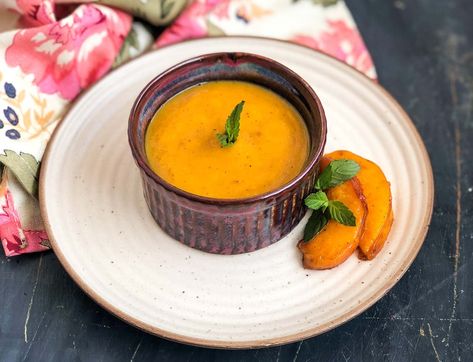 Peach Coulis, Peach Sorbet Recipe, Coulis Recipe, Peach Sauce, Spiced Peaches, Walnut Sauce, Peach Sorbet, Panna Cotta Recipe, Marinade Sauce