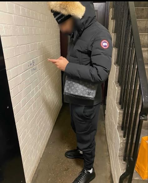 Canada Goose Aesthetic, Canada Goose Mens Outfit, Snow Outfit Men, Canada Goose Outfit, Hood Drip, Graffiti Supplies, Uk Boys, Winter Drip, Drip Ideas