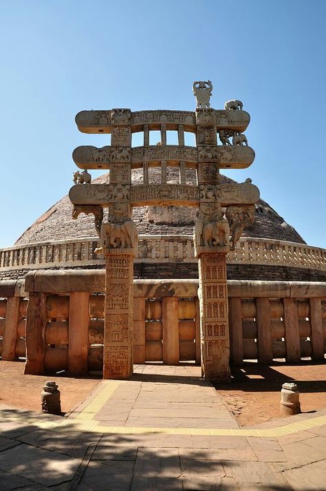 Madhya Pradesh,India Great Stupa At Sanchi, Sanchi Stupa, Gk Questions And Answers, Artificial Lake, Gk Questions, Famous Buildings, Historical Monuments, Madhya Pradesh, South Asia