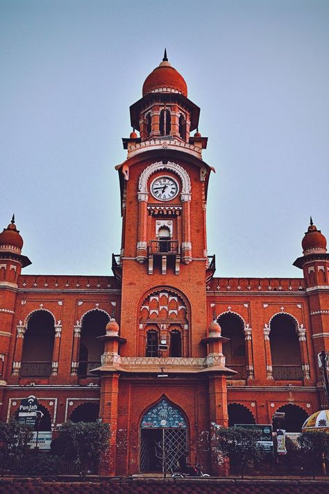 Multan Pakistan, Pakistan Tourism, Pakistan Culture, Old Clock, Islamic Wallpaper Hd, Old Clocks, Sunset Wallpaper, Islamic Wallpaper, Historical Place