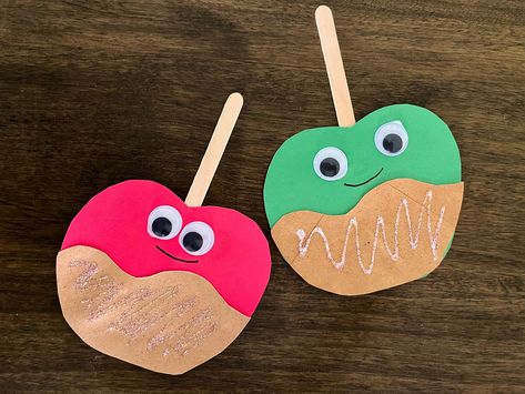 These Caramel Apple Characters are the perfect craft to do with your kids if you're looking for something simple & adorable this fall season. Candy Apple Crafts Preschool, Easy Apple Crafts For Toddlers, Caramel Apple Craft, Apple Crafts For Kids, Preschool Apples, Apple Crafts Preschool, Apple Crafts, Kids Faith, Spooky Candy