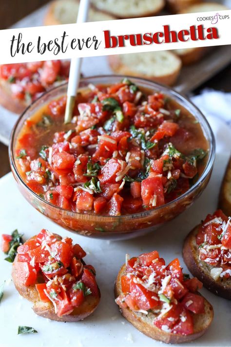 This is the best bruschetta recipe! Serve up this delicious Italian-inspired appetizer to kick off your summer dinners and parties. Brusetta Appetizer, Best Bruschetta Recipe, Best Bruschetta, Vegan Board, Homemade Bruschetta, Dips Recipes, Cookies And Cups, Italian Gelato, Bruschetta Toppings