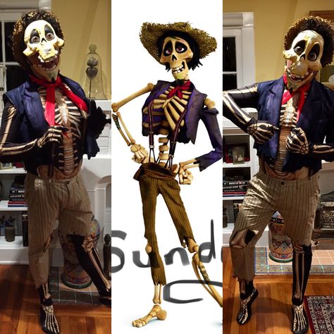 Hector cosplay. CoCo inspired. Hand made costume and mask. Hector Coco, Coco Costume, Eve Costume, Made Costume, Trunk Or Treat, Hallows Eve, Halloween House, Costume Halloween, Scarecrow