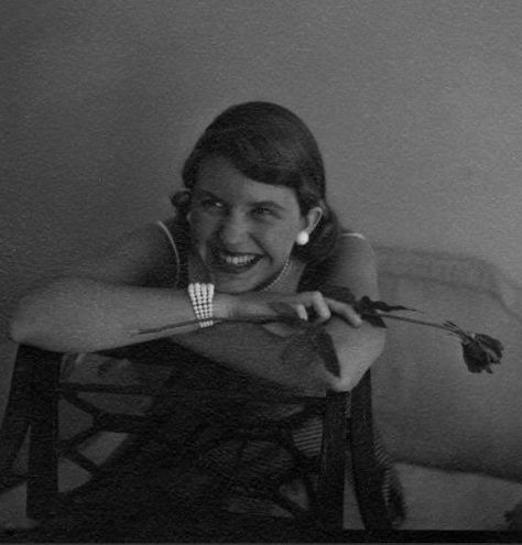 Silvia Plath, Plath Quotes, Lady Lazarus, Sylvia Plath Quotes, Women Writers, Carbon Monoxide, Writers And Poets, The Bell Jar, Sylvia Plath