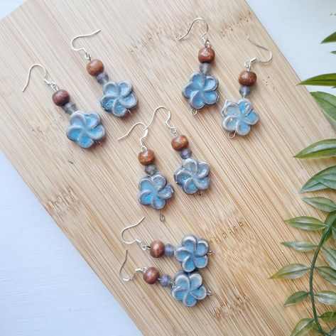 🥥 coastal hippie coconut girl aesthetic flower earrings 🫐blue hibiscus flower jewelry and more on my etsy! 🌞 free shipping on all orders $35+ ——————————————————————— CHECK OUT MY SHOP HERE ⬇️ 🛍️ link in bio for Etsy shop 🛍️ Shop my Etsy with this link https://needfulthingsthrift.etsy.com ——————————————————————— Welcome! I make handcrafted, artisan crystal jewelry! Made in the USA and woman owned, I sell necklaces, wire wrapped rings, beaded charm bracelets, sterling silver dangle earrin... Necklaces Wire, Rings Beaded, Coconut Girl Aesthetic, Wrapped Rings, Blue Hibiscus, Boho Crystal, Aesthetic Flower, Coconut Girl, Needful Things