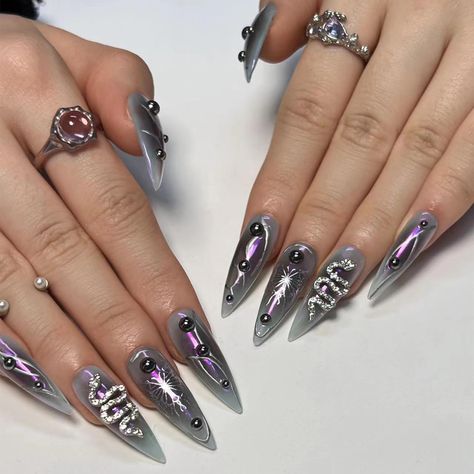 Nagel Tips, Manicure Tips, Nail Type, Y2k Nails, Diamond Nails, Nail Length, Estilo Punk, Style Punk, Stick On Nails