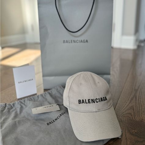 Balenciaga Baseball Cap GRAY NEW Balenciaga Hat Outfit, Balenciaga Hat, Balenciaga Cap, Gucci Belt Bag, Hat Outfit, Prom Pictures, Best Bags, Dress Gift, Dress Clothes