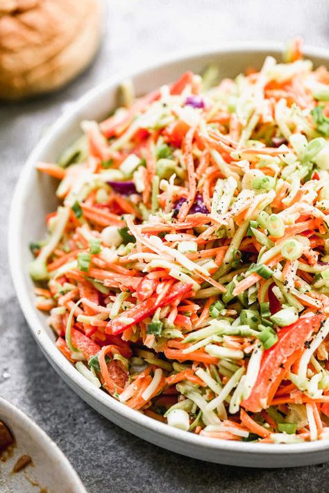 Slaw Without Mayo, Coleslaw Without Mayo, Best Coleslaw, Healthy Coleslaw Recipes, Easy Baked Beans, Healthy Coleslaw, Yogurt Chicken Salad, Easy Summer Side Dishes, Potato Salad Healthy