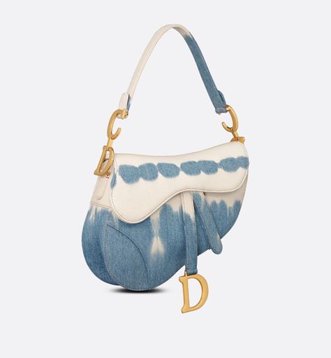 Blue Dior Saddle Bag, Tas Celine, Blue Dior, Luxury Bags Collection, Tie Dye Denim, Dior Saddle, Maria Grazia Chiuri, Christian Dior Couture, Maria Grazia