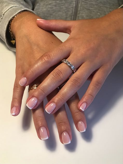 French Tip Russian Manicure, French Tip Nails Not Acrylic, Gel French Tip Manicure, Biab French Nails, French Nails Gel Short, French Nails Biab, Gel French Tip On Natural Nails, French Squoval Nails, Short Biab Nails French