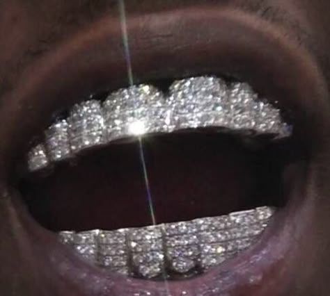 Smile Tips, Pretty Teeth, Grillz Teeth, Diamond Grillz, Gold Grill, Diamond Teeth, Grills Teeth, Under Your Spell, Tooth Gem