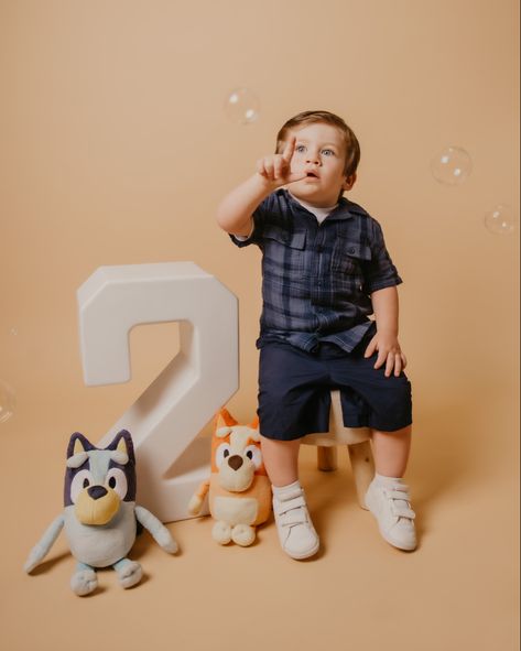 Simple Bluey themed photoshoot Bluey Photoshoot Toddler, Second Birthday Photo Shoot Boys, Bluey Birthday Photoshoot, Bluey Photoshoot, Boy 2nd Birthday Photoshoot, 2nd Birthday Photo Shoot Ideas For Boys, 2nd Birthday Boy Photoshoot, Second Birthday Photo Shoot, Birthday Photoshoot Ideas Boys