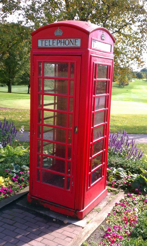 the phone booth Pay Phone Booth, Telephone Box, Phone Box, Phone Booth, Rooms To Go, Mackinac Island, Office Inspiration, Pay Phone, Office Design