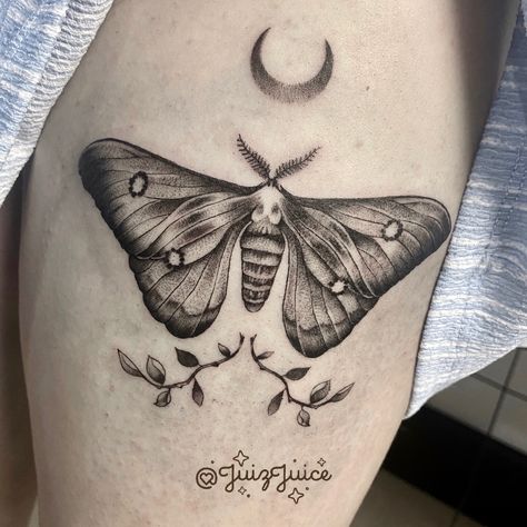 Moth tattoo tatuaggio tatuagem tattoos butterfly dotwork blackwork moon esoteric Tatuaje Cover Up, Insect Tattoo, Blackwork Tattoos, Moth Tattoo, Floral Tattoo Design, Baby Tattoos, Professional Tattoo, Black Ink Tattoos, Great Tattoos