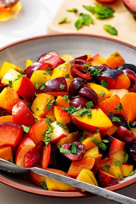 Stone Fruit Salad, Make Ahead Salads, Fruit Salad Easy, Summer Salads With Fruit, Easy Brunch Recipes, Seasonal Salad, Side Dishes For Bbq, Picnic Tables, Nyt Cooking