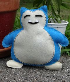 Felt Pokemon, Pokémon Crafts, Pokemon Ornaments, Felt Pillows, Pokemon Stuffed Animals, Plushies Diy, Pokemon Crafts, Pokemon Snorlax, Pokemon Project