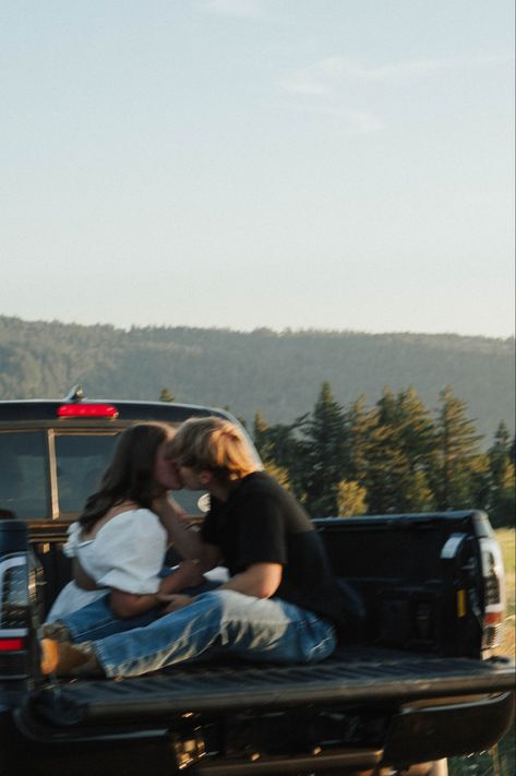 couples photoshoot west coast washington oregon cowgirl cowboy country aesthetic mountains hills cinematic photography movie couple goals storytelling truck Pickup Truck Photoshoot Couple, Pick Up Truck Photoshoot Couples, Country Couple Photoshoot With Truck, Cute Couple Pics With Truck, Vintage Truck Couple Photoshoot, Family Truck Photoshoot, Southern Couple Aesthetic, Western Fall Aesthetic, Cowboy Boyfriend Aesthetic