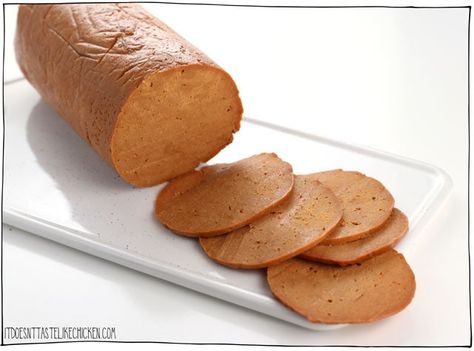 Homemade vegan baloney is easy to make and tastes better than store-bought! Make this bologna ahead of time and then have it ready to slice for a snack or sandwiches. It's even great fried! Great for your kids lunch box. #itdoesnttastelikechicken #veganrecipes #seitan Vegan Ham, Seitan Recipe, Vegan Basics, Bologna Recipes, Seitan Recipes, Vegan Steak, Mustard Powder, Vegan Meat, Firm Tofu