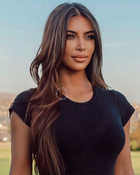 Kardashian Hair Color, Kim Kardashian Hair, Kardashian Hair, Kim Kardashian West, Brown Hair Balayage, Long Dark Hair, Long Brown Hair, Hair Inspiration Color, Hair Inspo Color